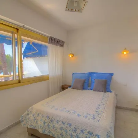 Le Grand Large On The Sea Apartment